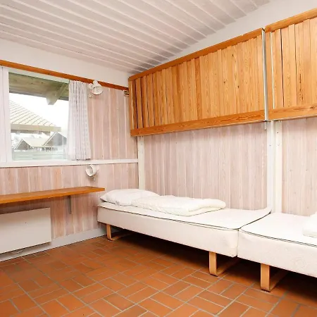 Holiday home Holiday Lxvii *